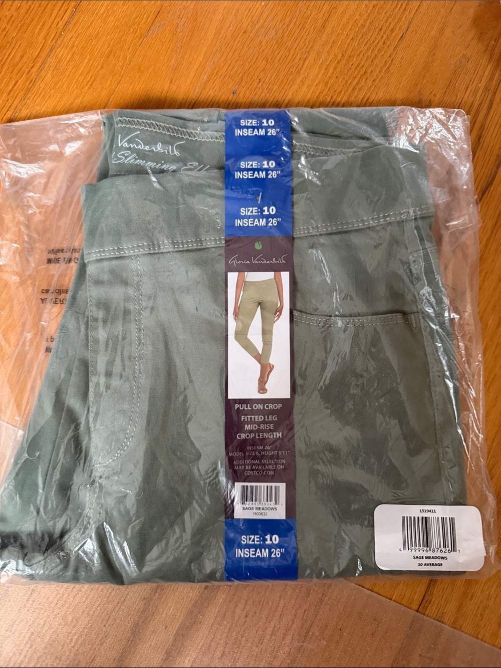 Gloria Vanderbilt 98% Cotton Pull-On Crop Pants in Sage